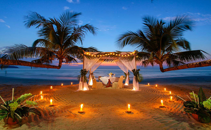 Beach Candlelight Dinner